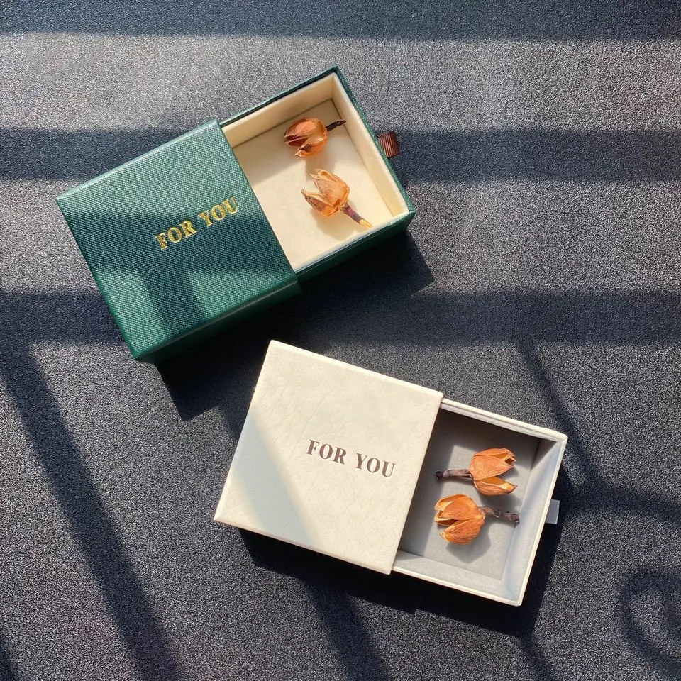 Custom Sliding Drawers Luxury Ring Packaging Paper Gift Box with Handle for Earring Jewelry Package with logo