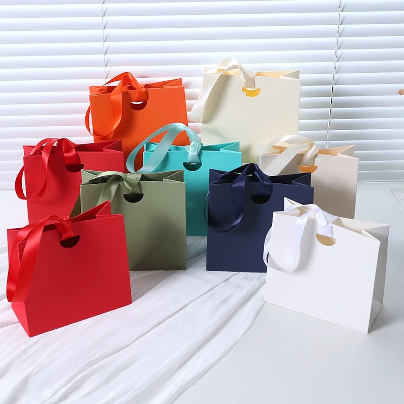 Custom logo Special Paper Bag Shimmering different colors Gift Paper Bag with Satin Ribbon Handle